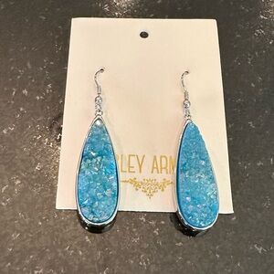 ⭐️NWT⭐️ Kinsley Armelle Silver and blue quartz drop earrings.